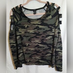 Rue21 Camouflage Cut-Out Long Sleeve Top